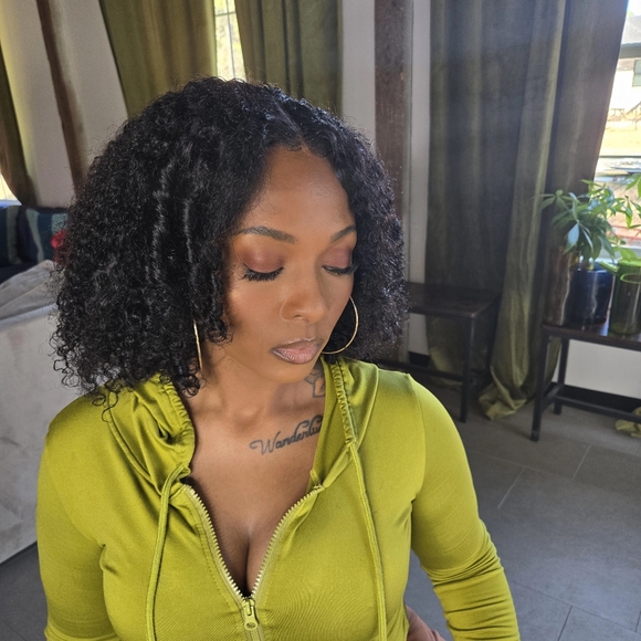 Kinky Curly Finger Coil Wig - Picture 5 of 7